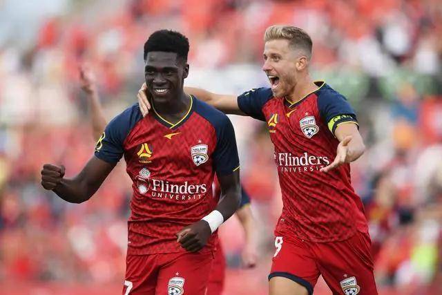 阿不都19+11吴冠希23分 新疆轻取广州总分1-0